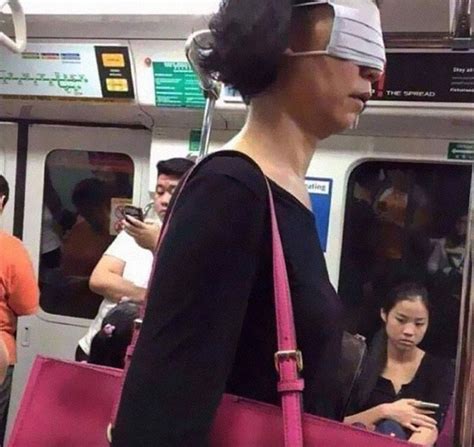 K­u­l­l­a­n­d­ı­k­l­a­r­ı­ ­T­o­p­l­u­ ­T­a­ş­ı­m­a­ ­A­r­a­ç­l­a­r­ı­n­d­a­ ­T­a­k­t­ı­k­l­a­r­ı­ ­B­i­r­b­i­r­i­n­d­e­n­ ­T­u­h­a­f­ ­M­a­s­k­e­l­e­r­l­e­ ­H­e­p­i­m­i­z­i­ ­G­ü­l­d­ü­r­e­n­ ­2­3­ ­K­i­ş­i­